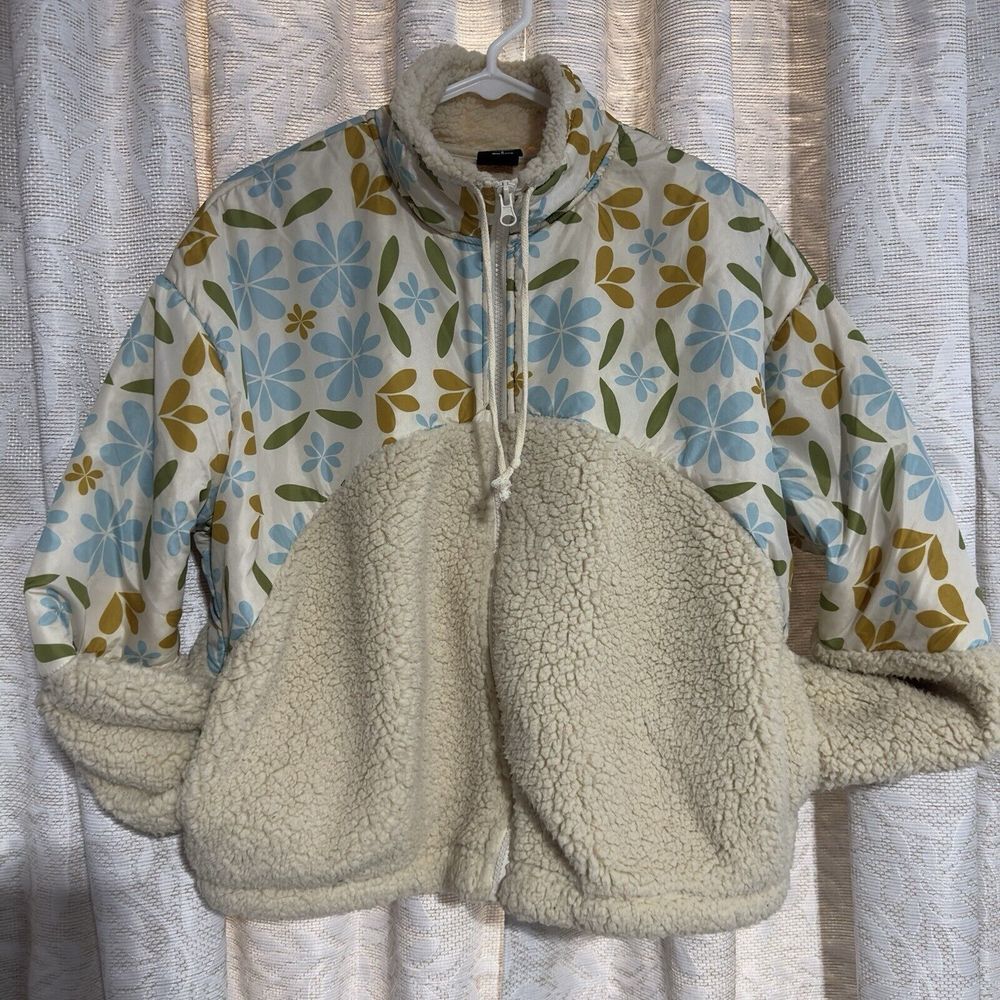 PacSun Quilted Sherpa Zip Up Jacket Floral Size‎ Large